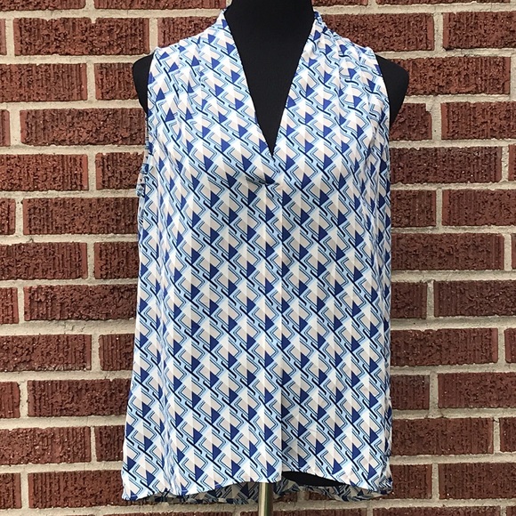 Laundry By Shelli Segal Tops - Beautiful, silky Laundry by Shelli Segal top